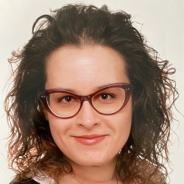 Dr. Dana Serditova